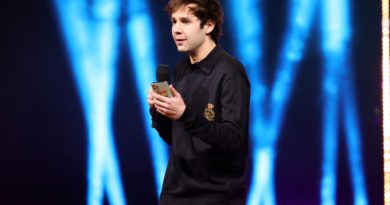 Sponsors drop YouTuber David Dobrik after his former collaborator is